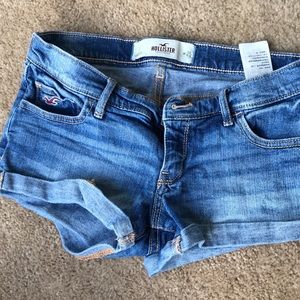 Hollister jean shorts sz 1